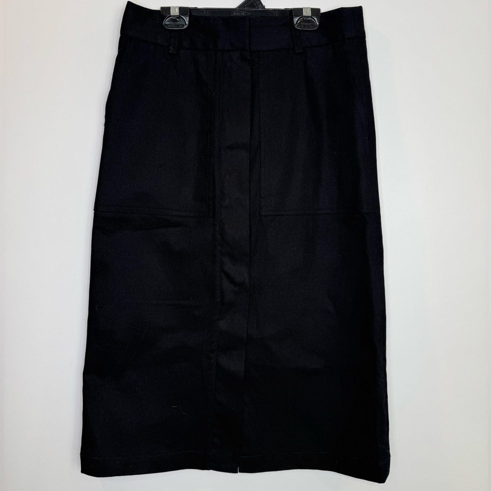En Thread large pockets zipper Black denim Skirt size 6